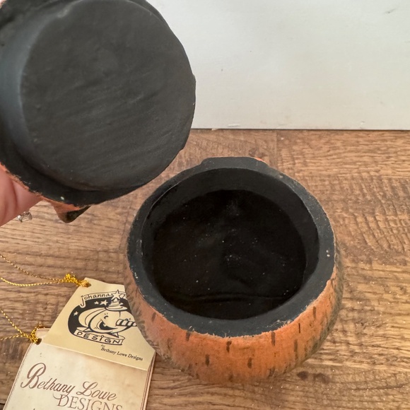 New Johanna Parker Spooky Owlfonzo Owl Container Bethany Lowe Halloween - Picture 4 of 6